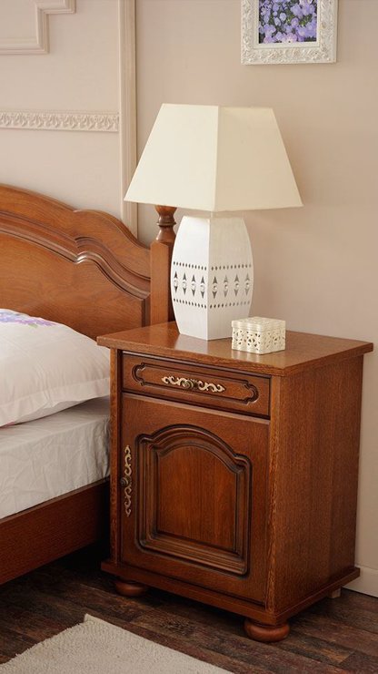 Imaginea Noptiera Berry