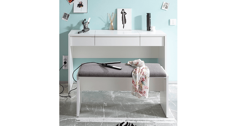 Imaginea Masa machiaj Lipstick