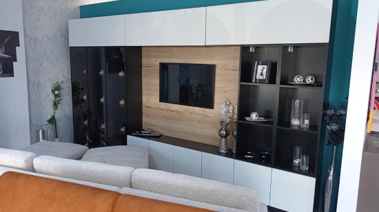 Poza cu Living Outlet